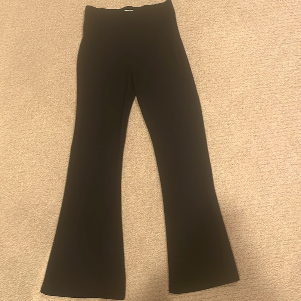 Hollister ultra high rise black flare leggings.